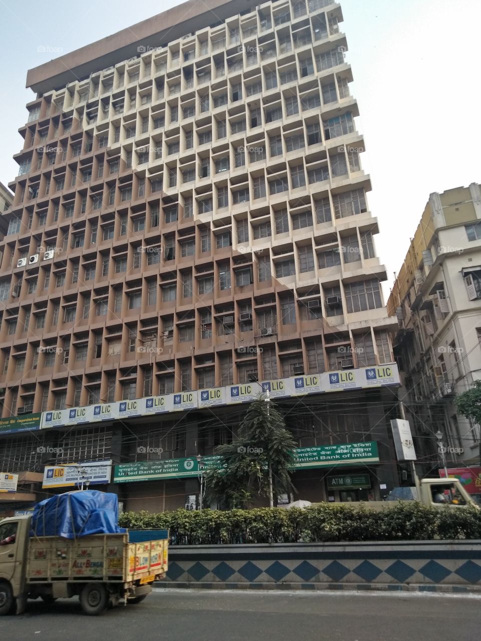 This LIC building on Central Avenue, Kolkata was on fire just 2 years back. But the electrical and signal cables are back again