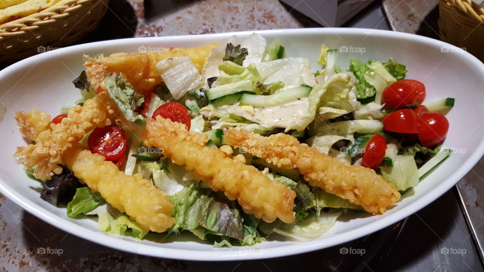 lecker Salat mit Shrimps