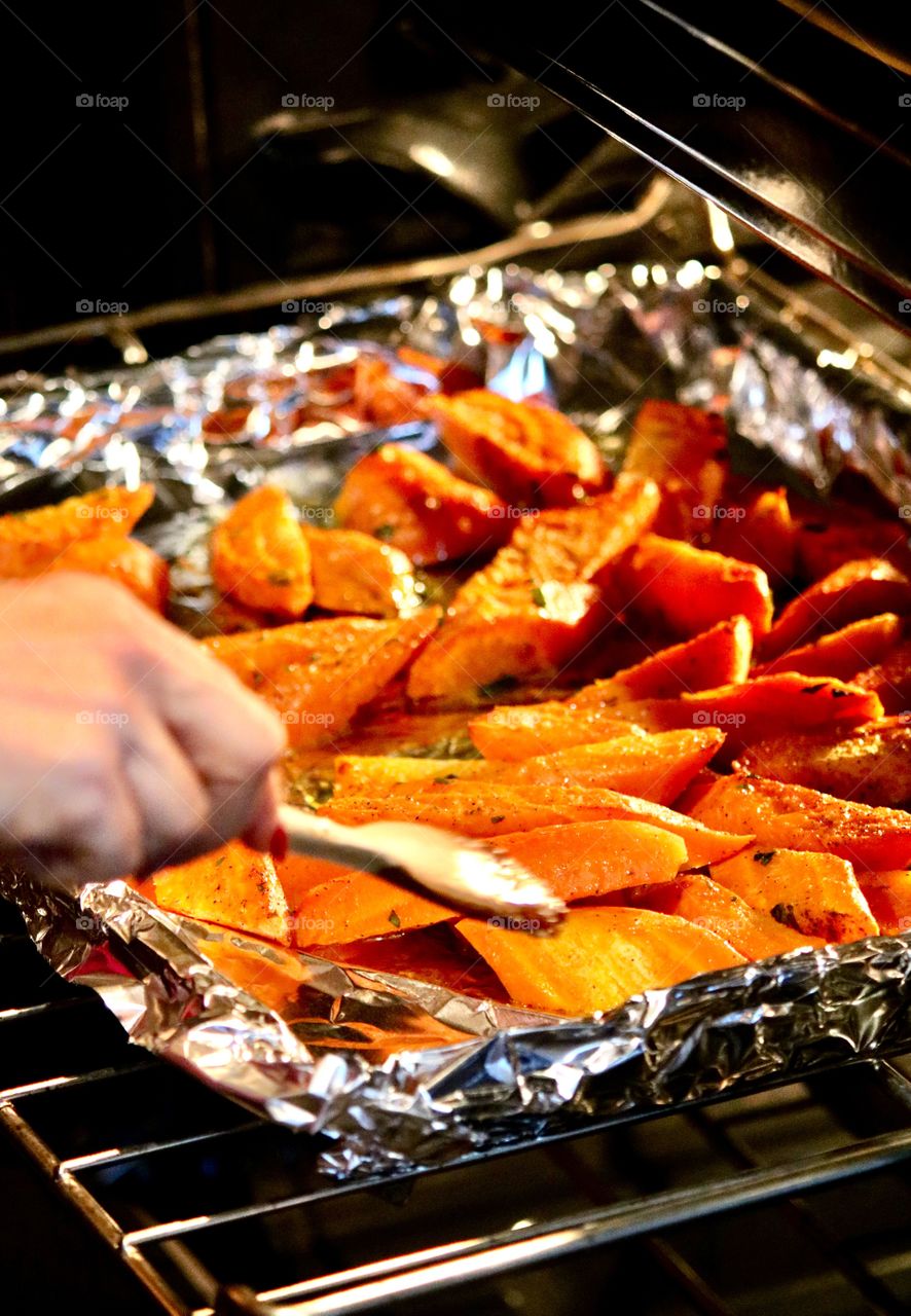 Baking sweet potatoes 