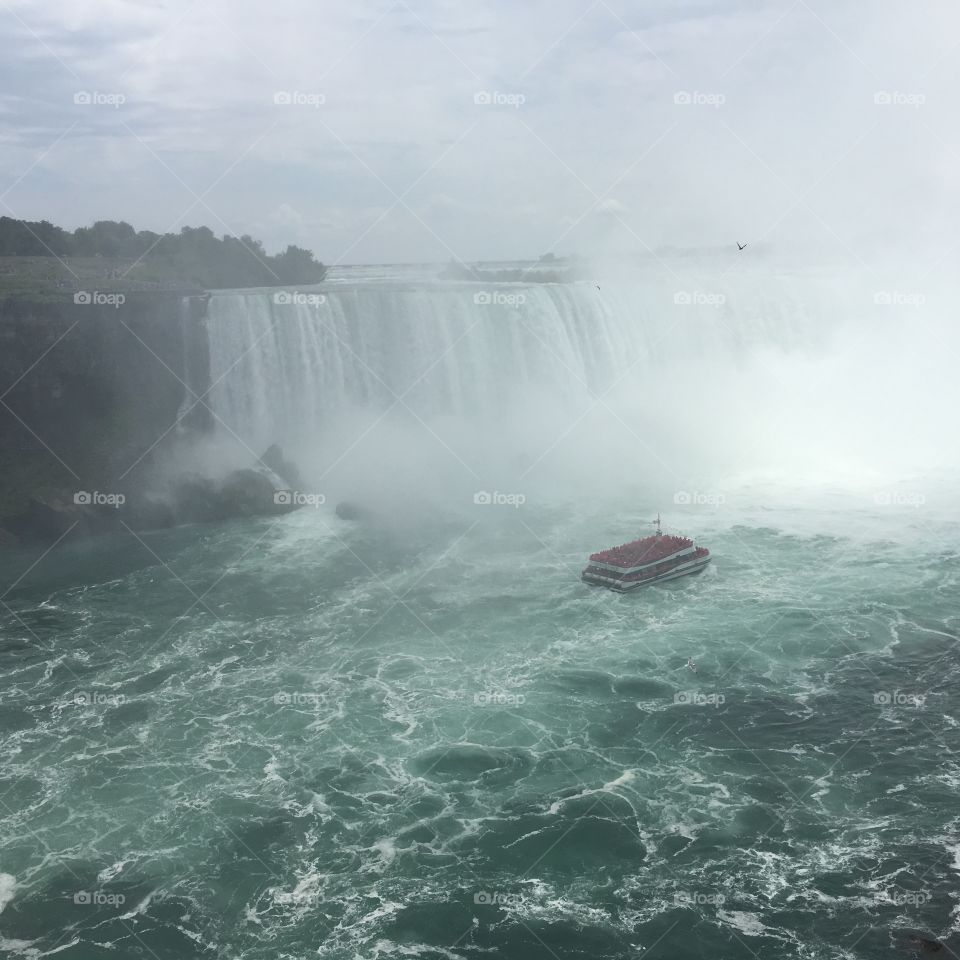 Maid of the Mist - Niagara Falls 