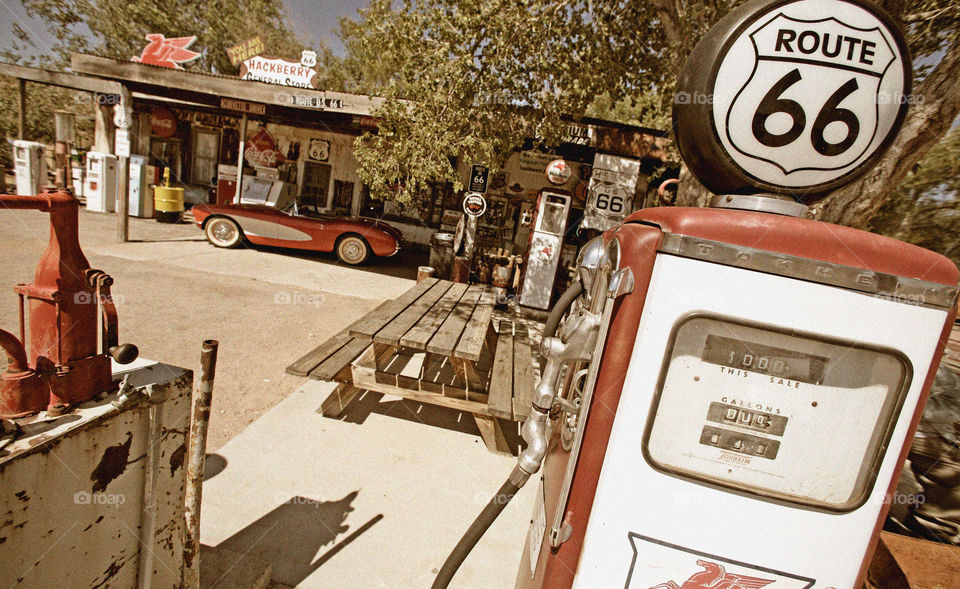 50s Gas Station on Route 66