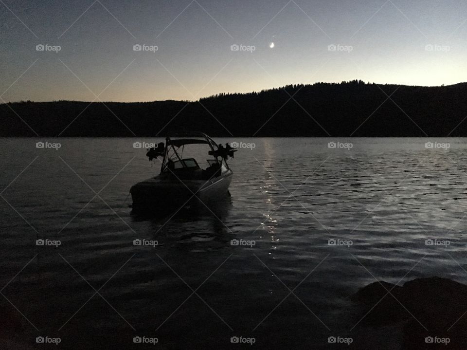 Moon reflection on water 