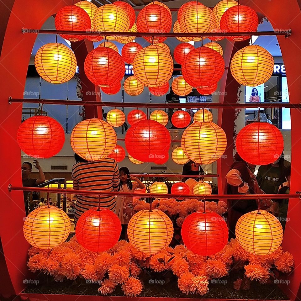 Red lantern and yellow lantern