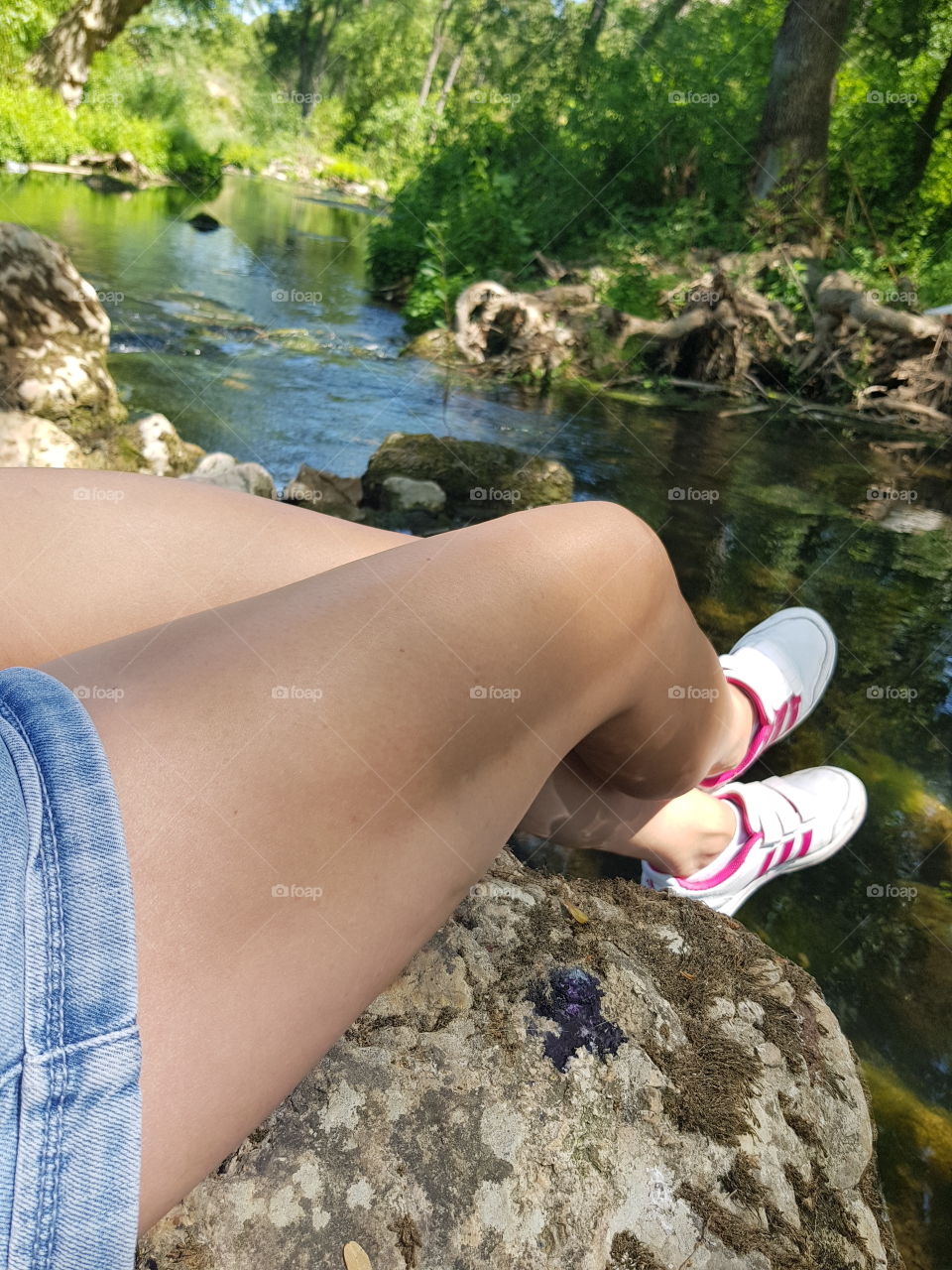 Me,and some legs😁😁😁😉😉😉