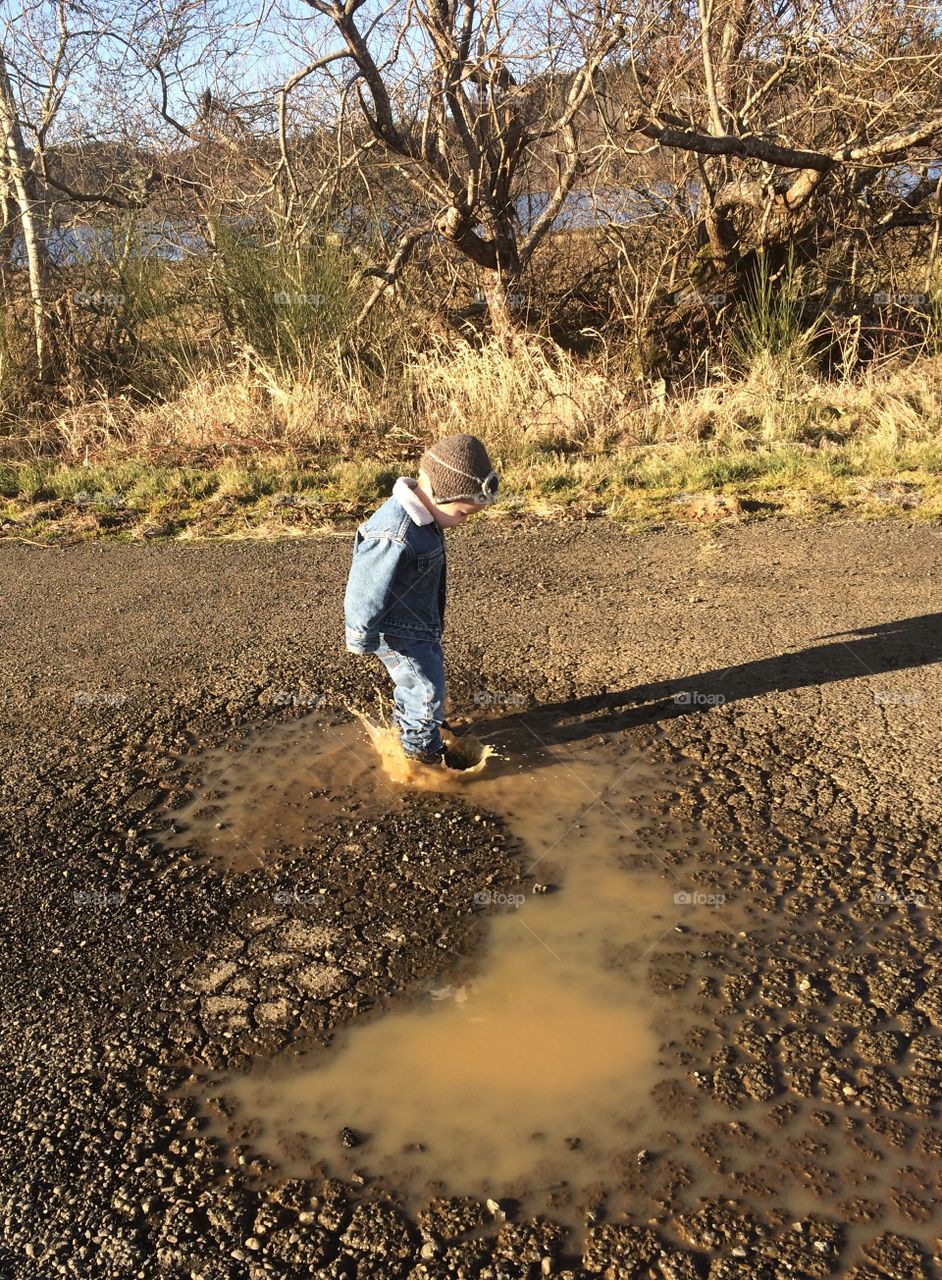 Splashing puddles