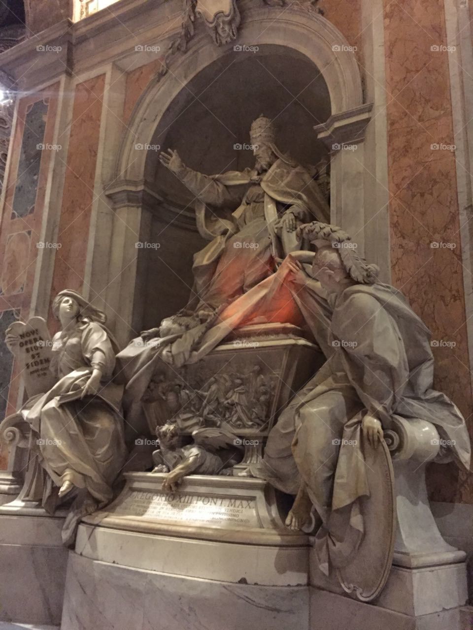 pope in st peters basilica