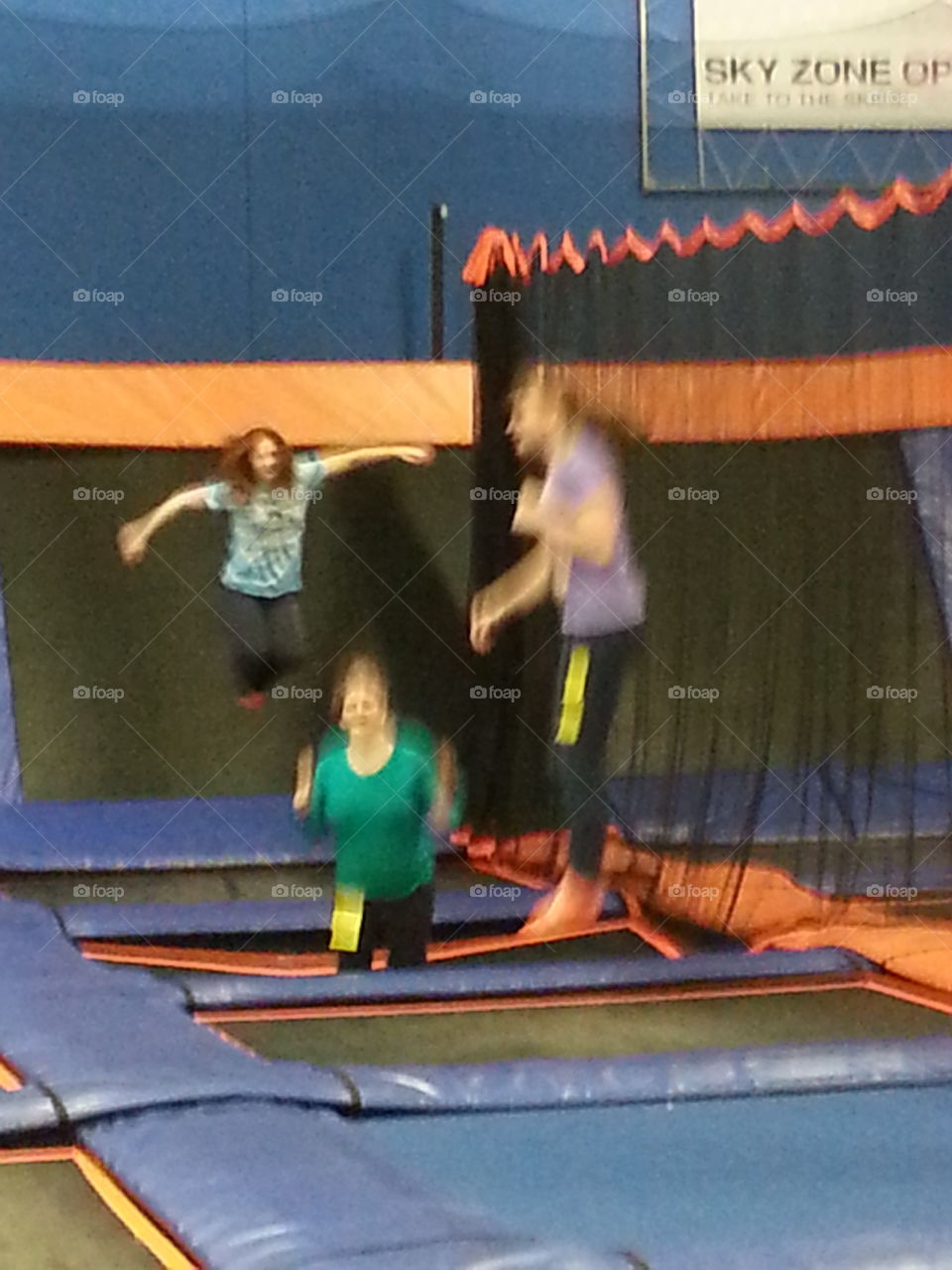 jumping trampoline. 16 ms