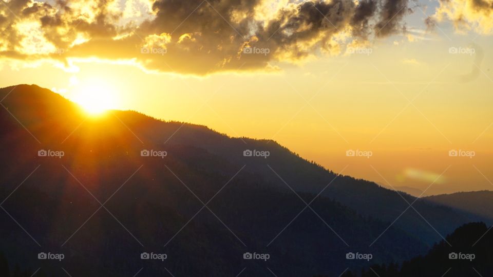 Sunset over the mountains 