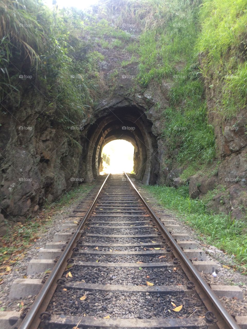 This railway tunnel located in kadugannawa .this tunnel is very older one