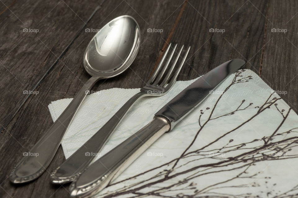 silver cutlery set