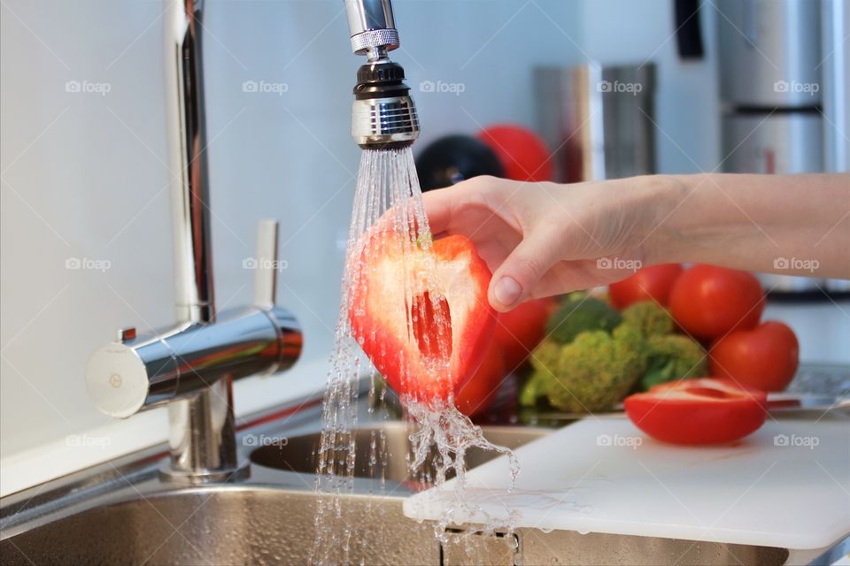 rinsing half a pepper