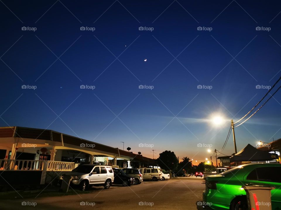 The stars and the moon greet me