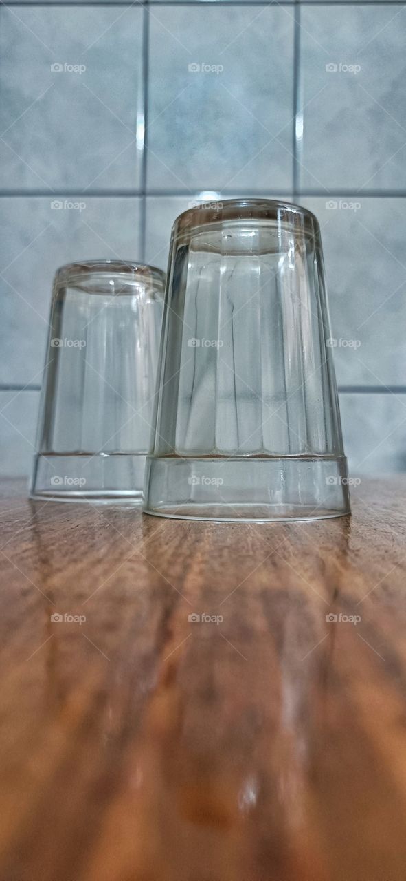 Two glass glasses on the table