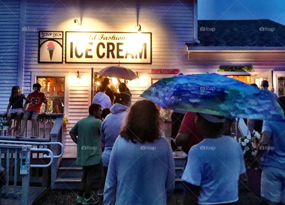🎼 🎤 Ice creaming 🍦 in the rain ☔️ 🎶,
Ice creaming 🍨 in the rain 🌧 🎵
What a glorious feeling, I’m halfie 🥛 again … 🤗 