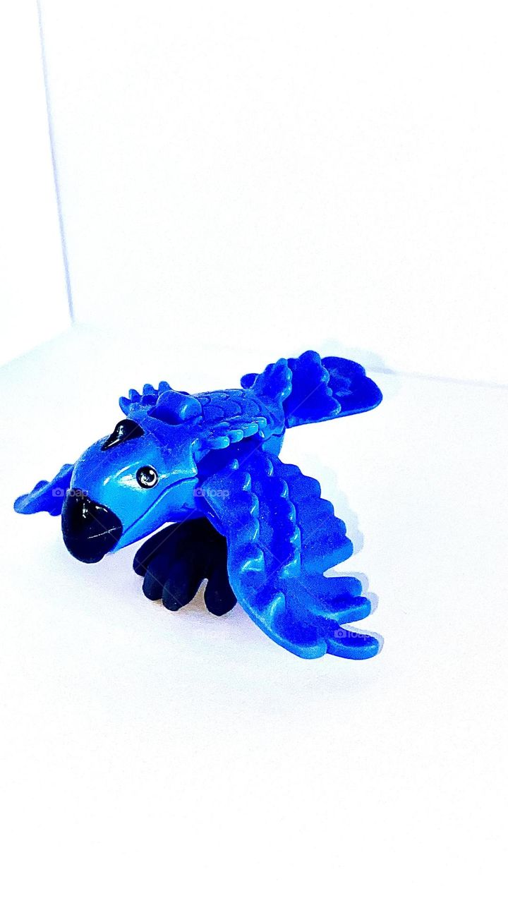 #toy #child #souvenir
#eagle #plastic #