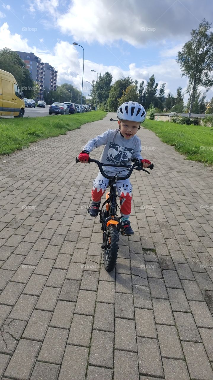 Kid bicycle space dinosaur