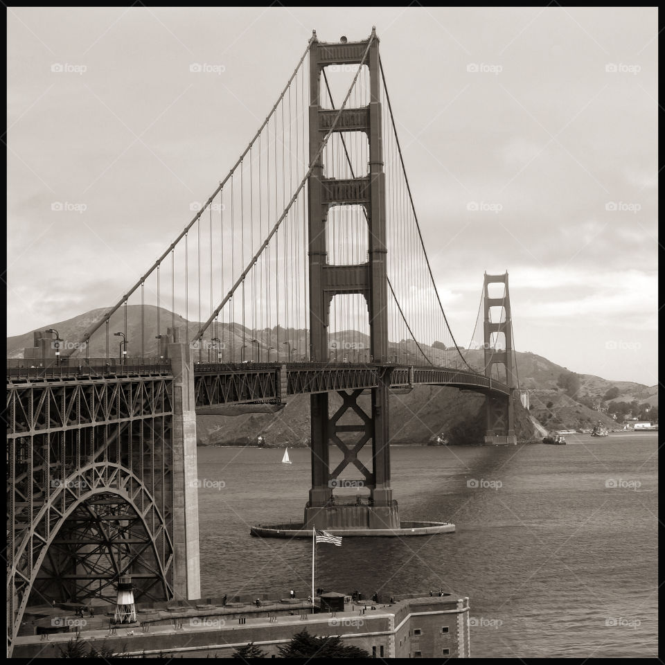 Golden gate bridge. San Francisco 