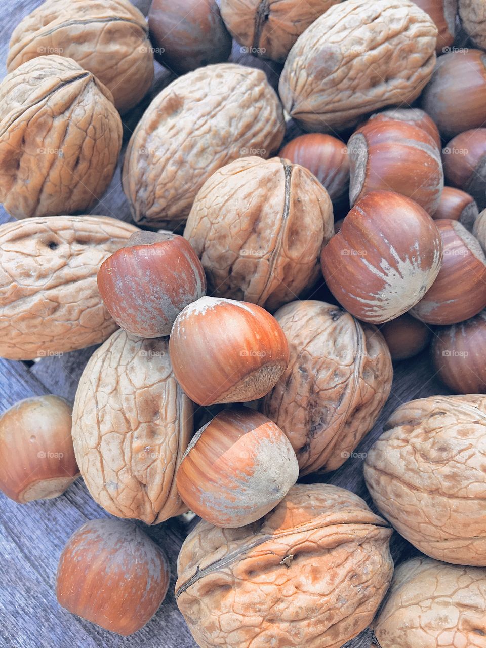 Nuts and hazelnuts 