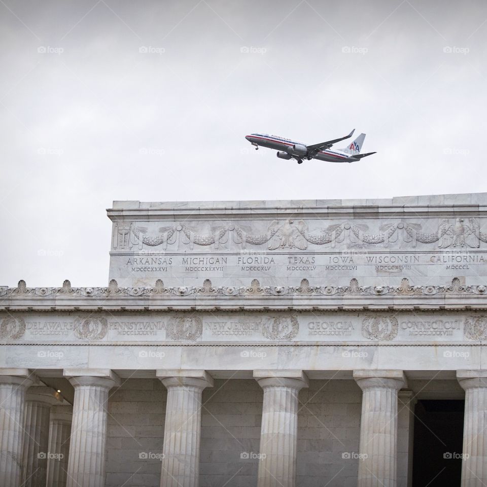Plane over the Lincoln Memorial 