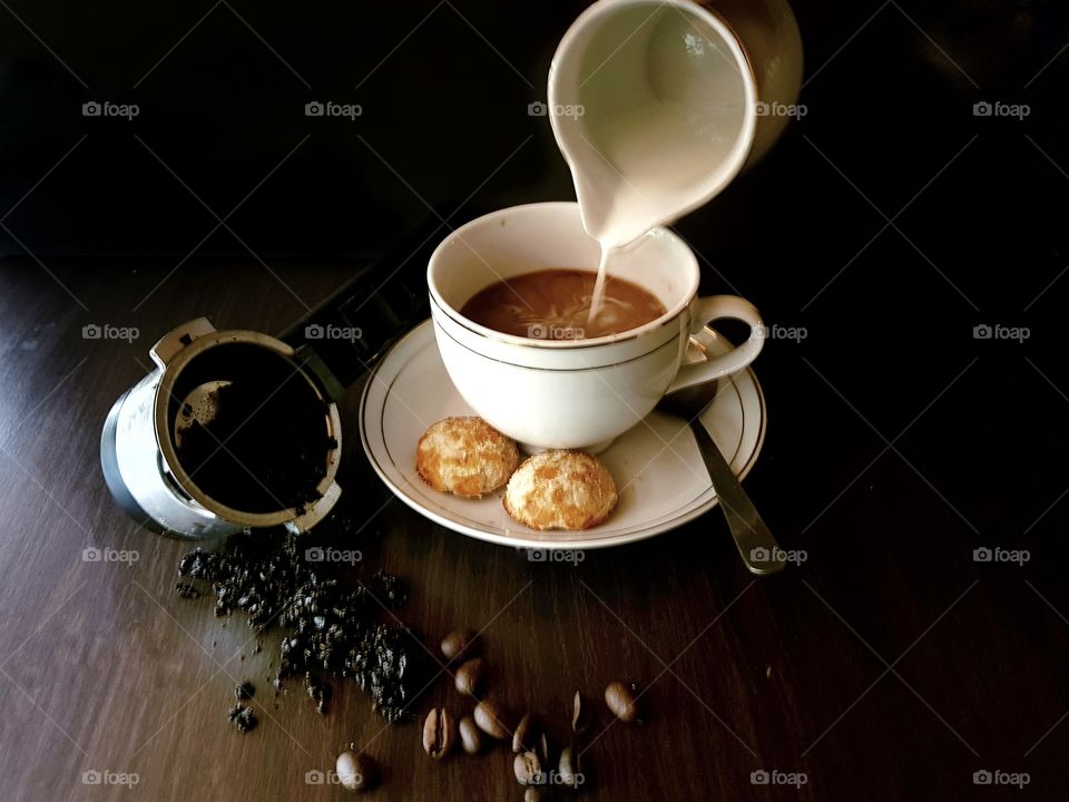 i will have my coffee with some milk please