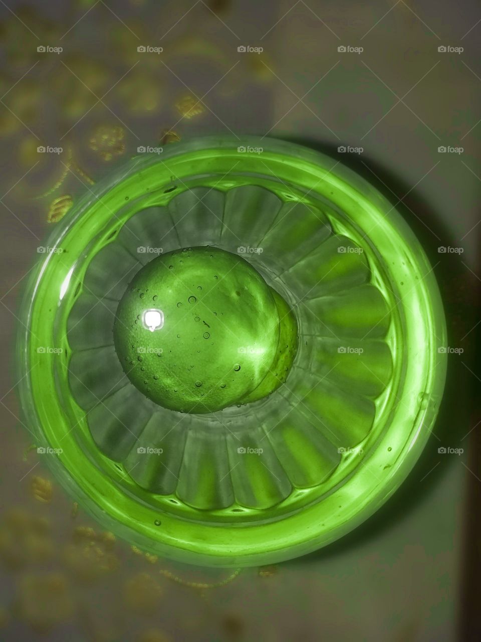 lemon in the water beautiful view