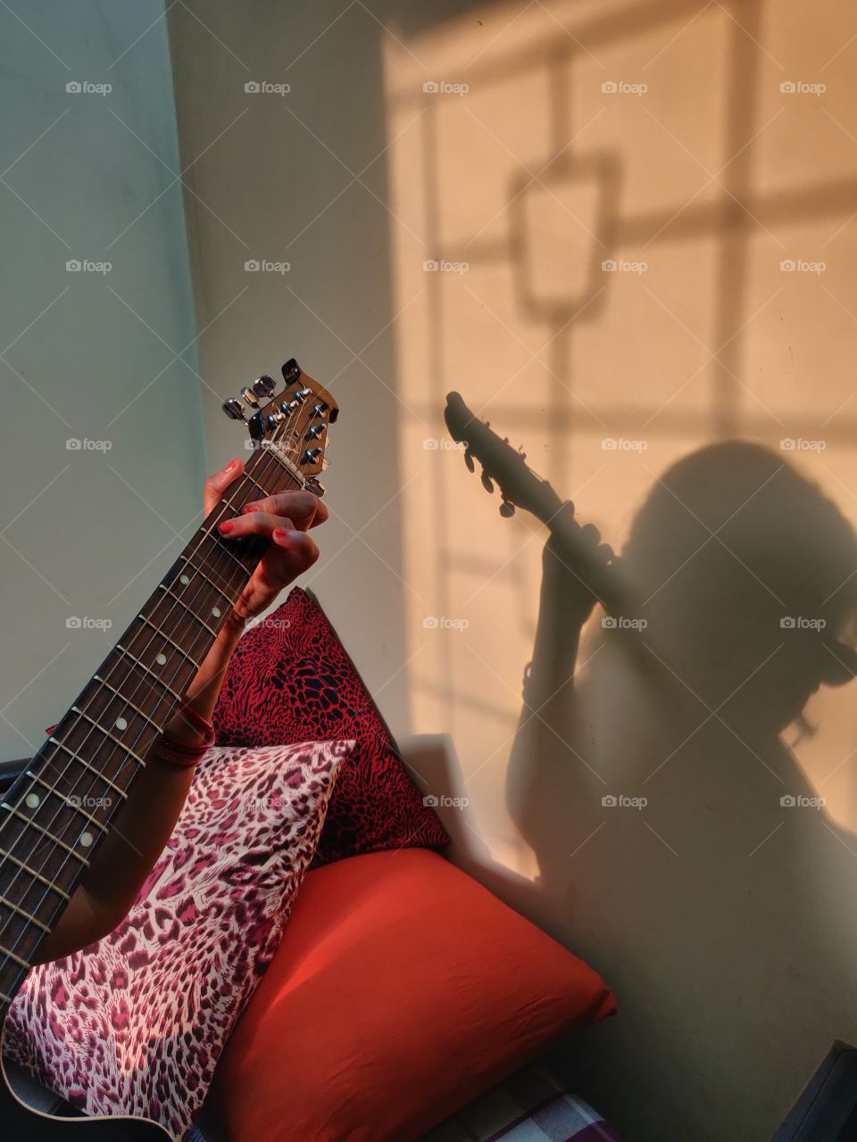 daily habit or routine of practicing guitar in solitude is the best part of the day...🙂