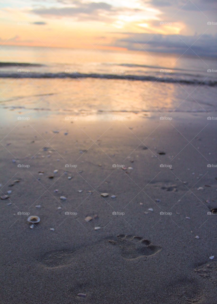 Footprint in sand 