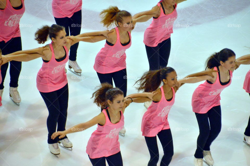 synchronized ice skating