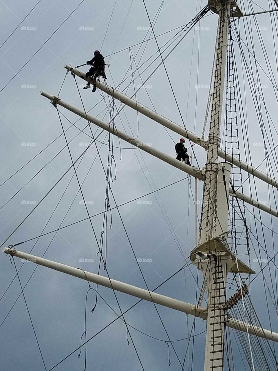 Mast Workers