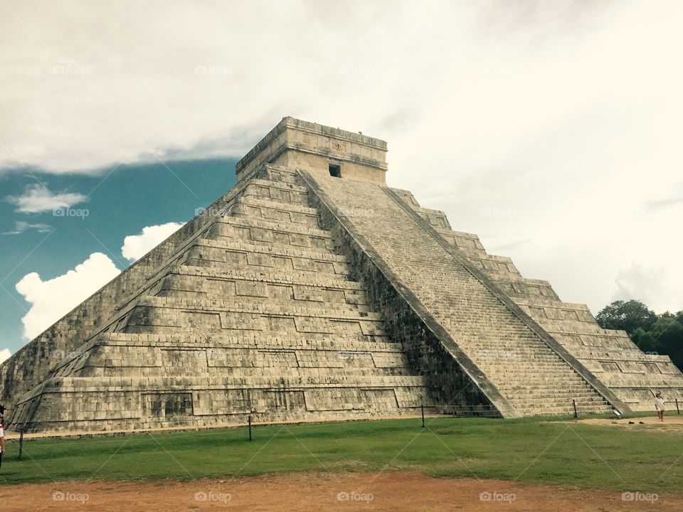 Pyramid in Chichén Itzá 