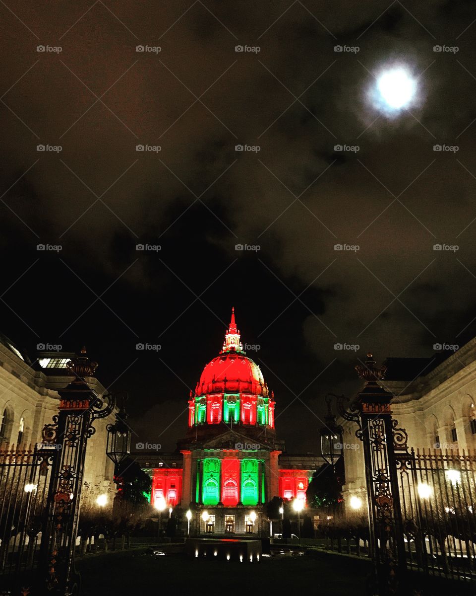 Holiday lights at City Hall