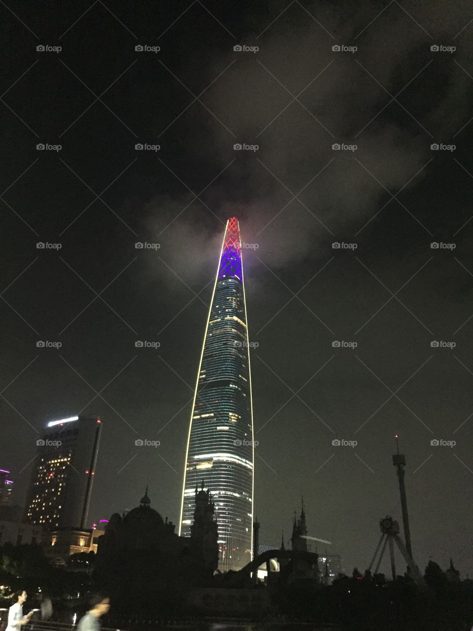 Lotte World Tower on cloudy eve