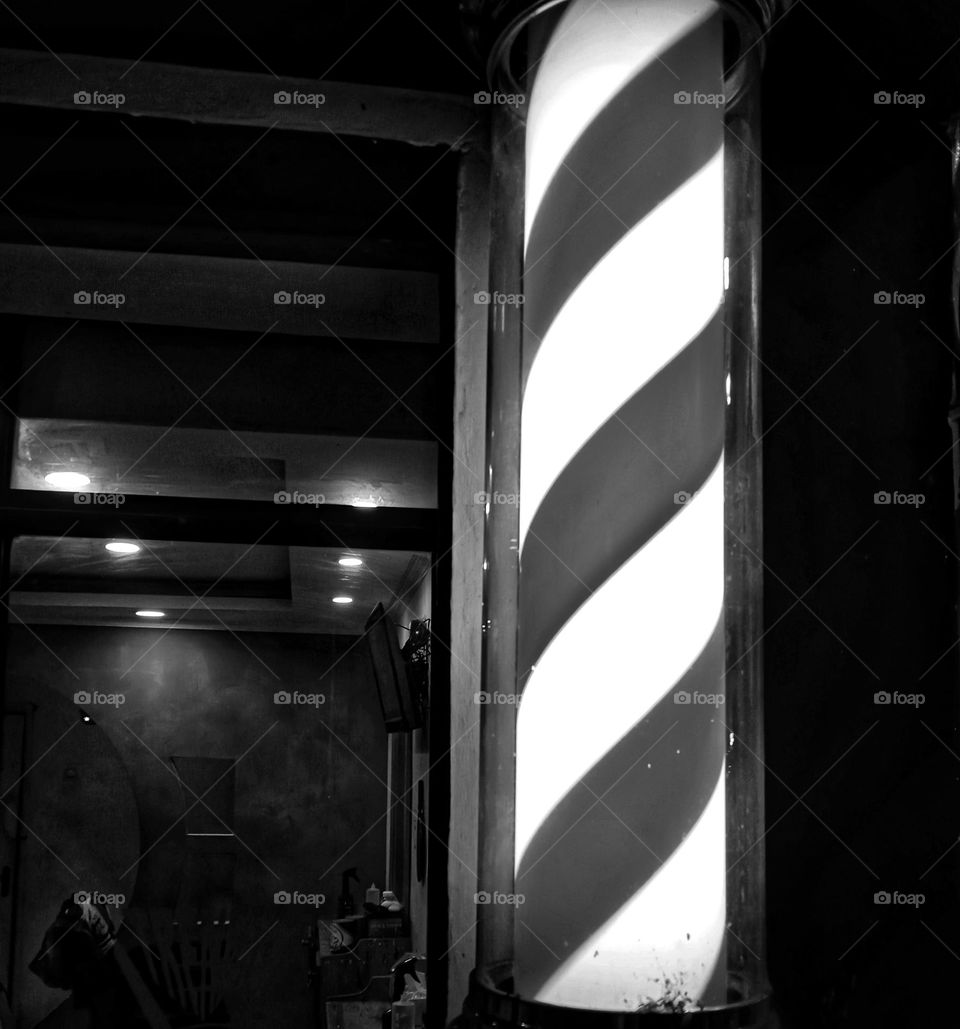 Barber pole lamp in black and white
