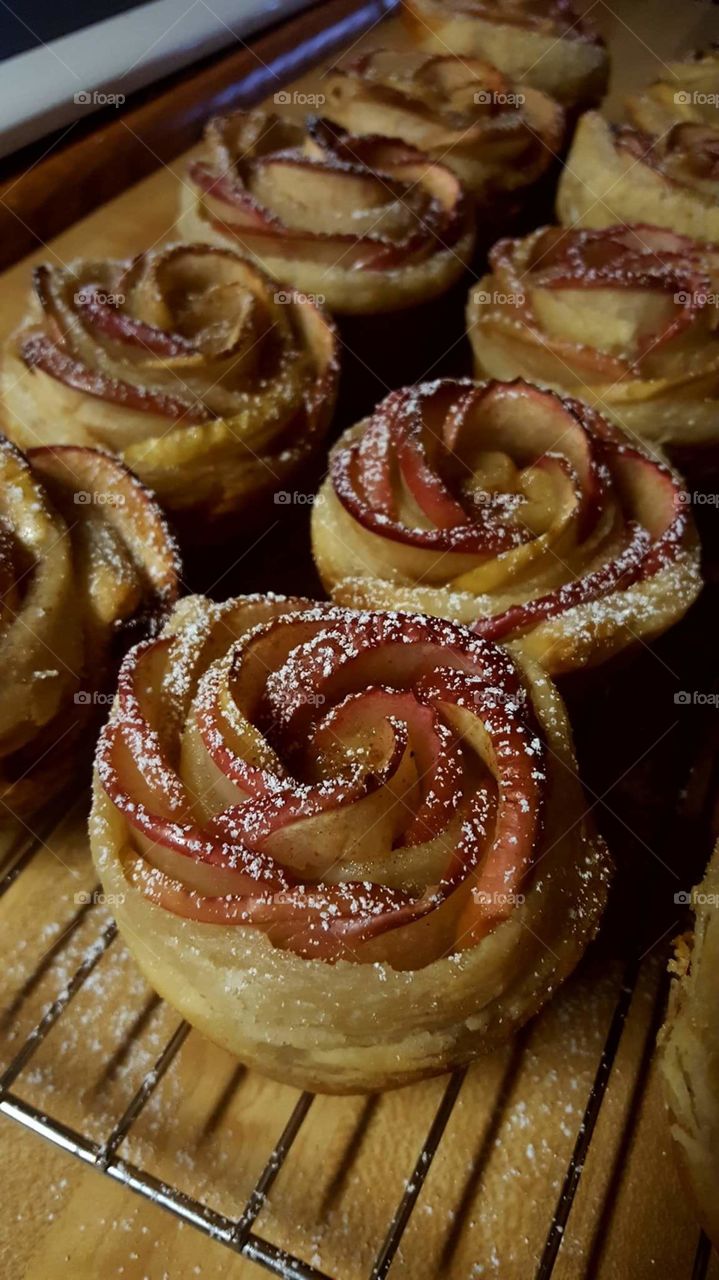 Apple roses