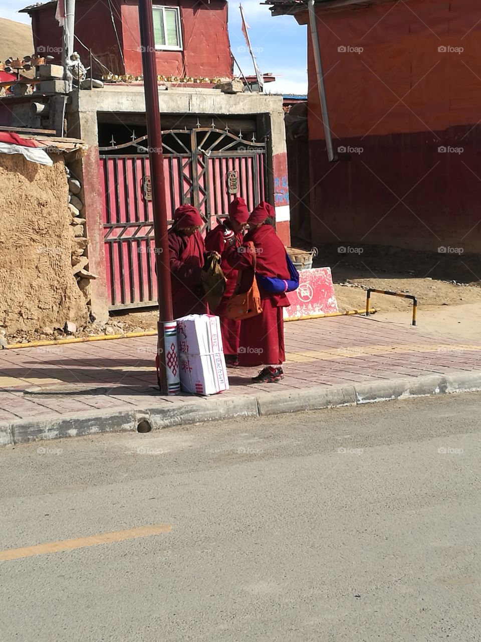 Yaqing Tibetan Buddhist Monastery for Nuns

Buddhism School and Monastery in Ganzi, Sichuan Province, China