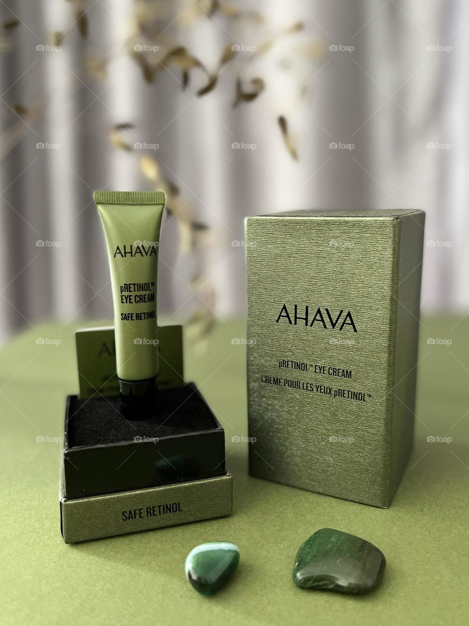 AHAVA safe retinol eye cream, firming and anti-wrinkle. Natural cosmetic from Dead Sea alga’s. For delicate eye area, work for wrinkle reduction, younger look and brighter skin.
