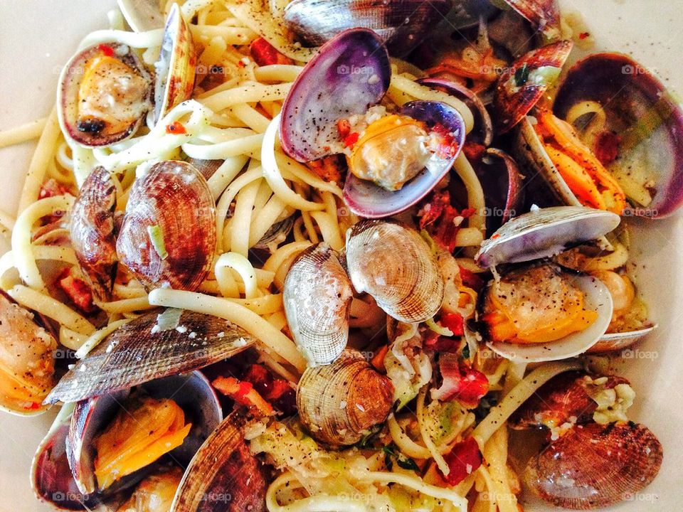 Linguine with clams