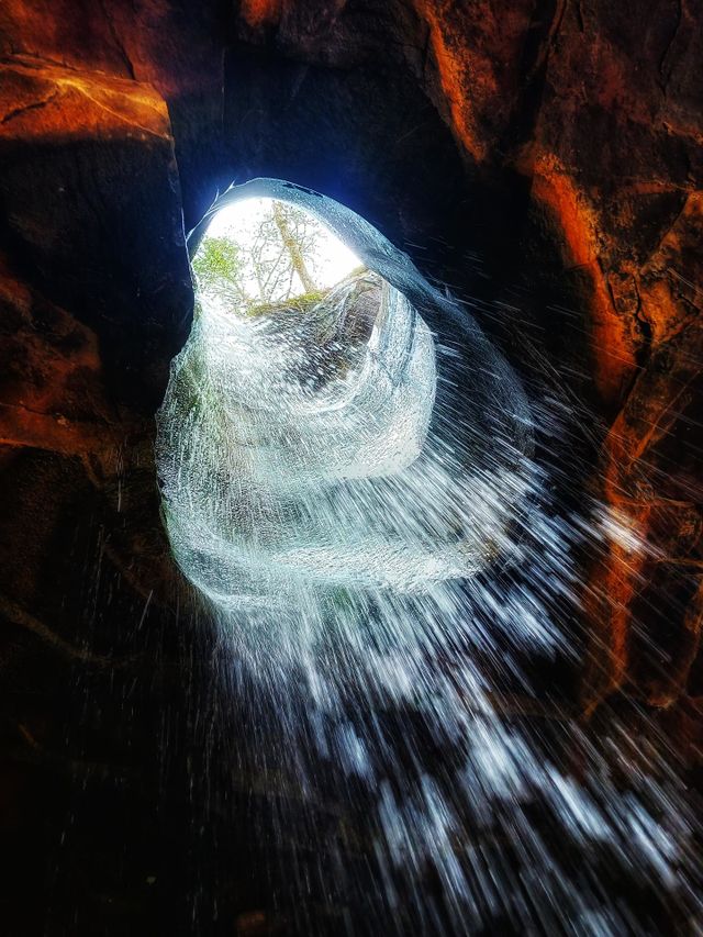 Glory Hole up close