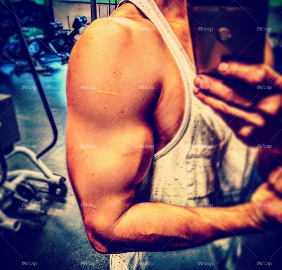 Bicep shot Fitness