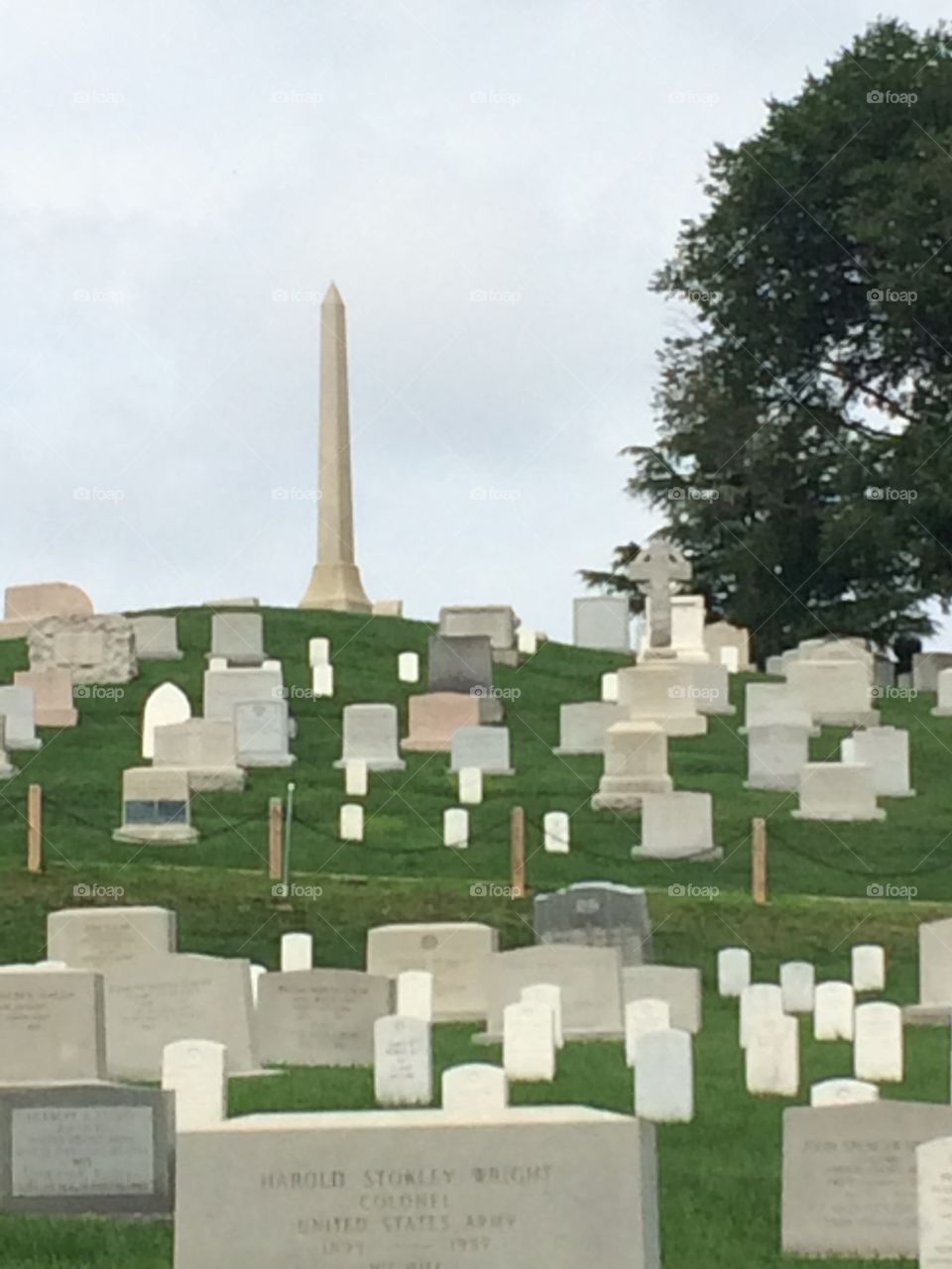 Washington Monument overlooking Arlington cemetery