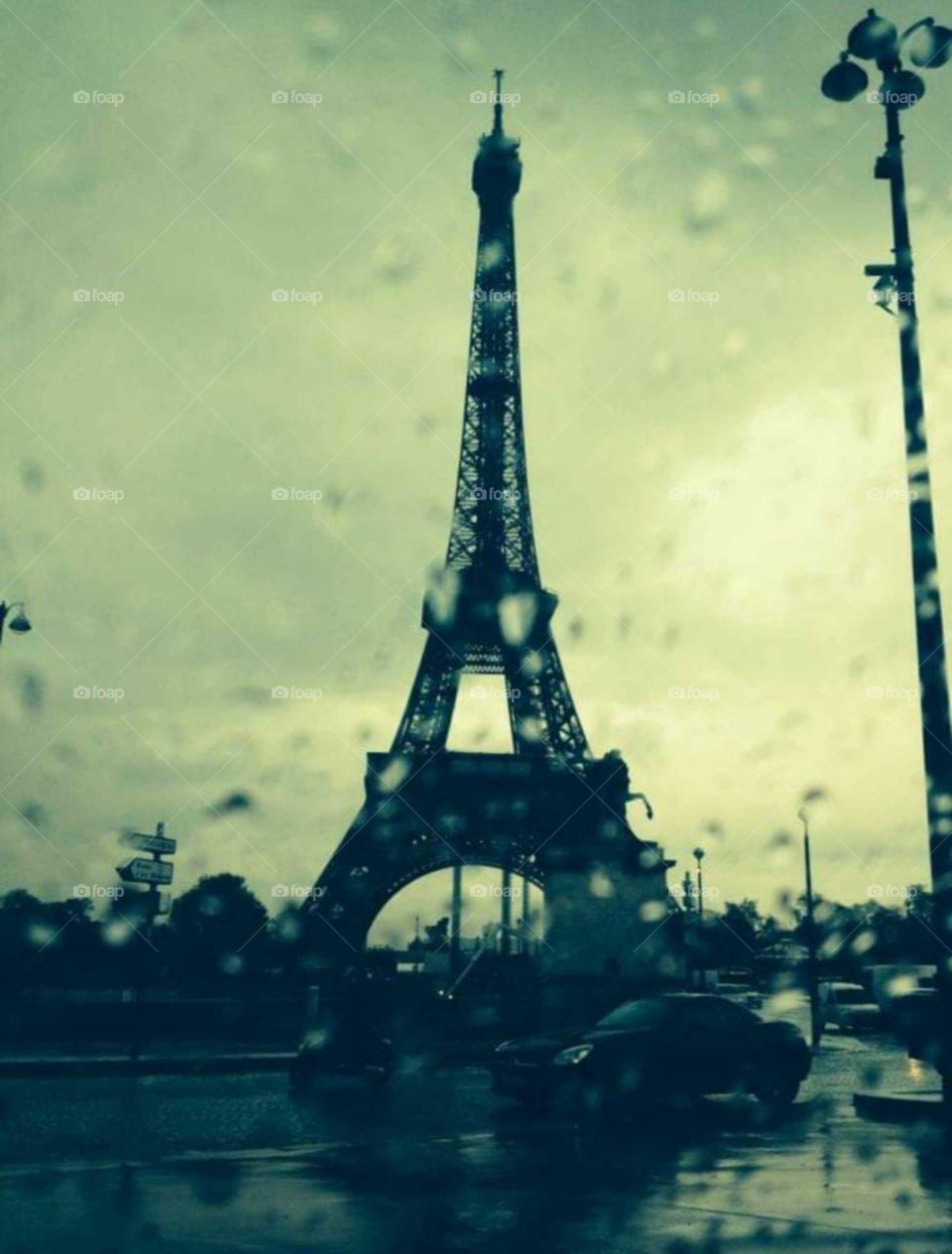 Despedida a la torre Eiffel 