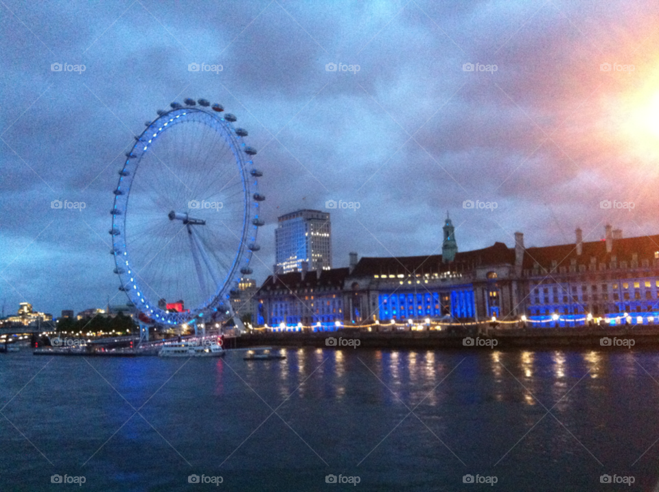 night scene river thames by jeanello