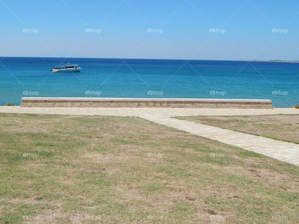 Turkey and the ocean 