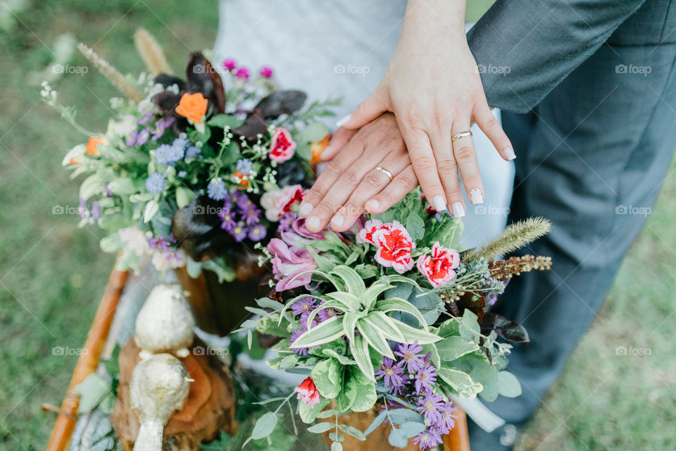 Um lindo buquê de flores para um lindo casamento