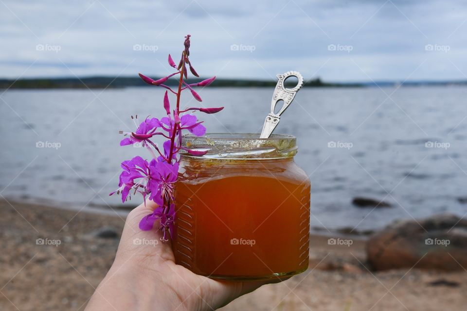 Honey and nature 