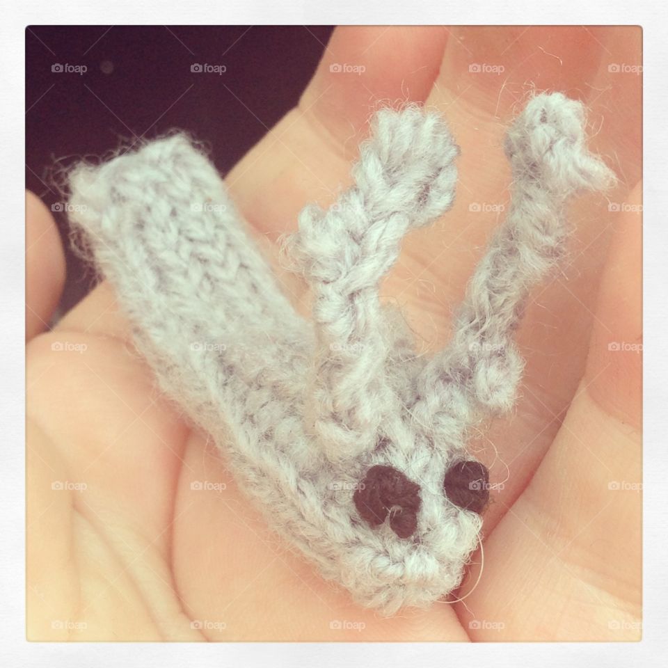 Knitted slug