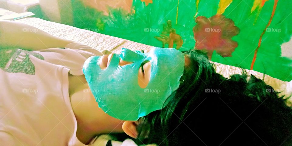 this is the mask that  consist  of vegetables so the color is green and i really like this color