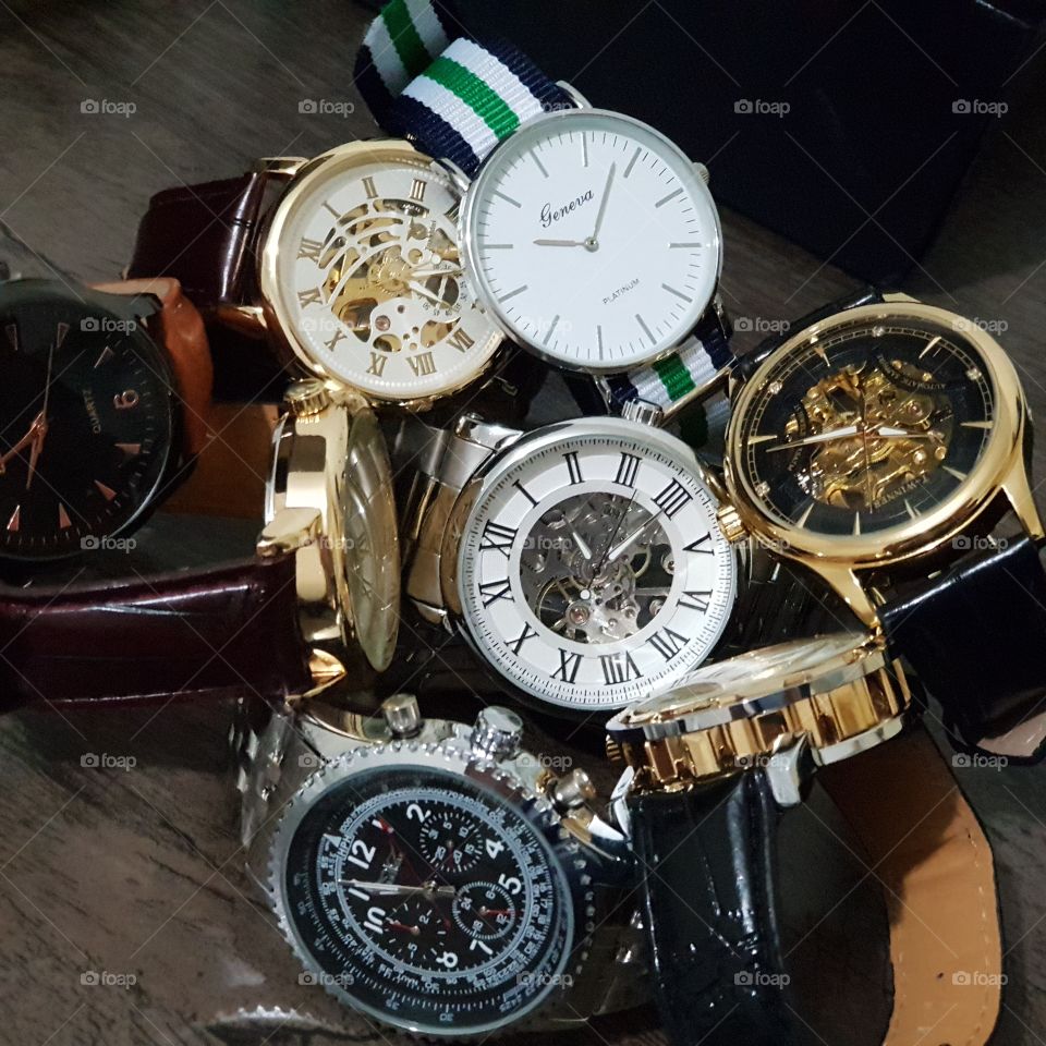 watches collection luxury movement automatic mechanic steel gold platinum luxurious glamorous rich money advertisement clock wristwatch gang