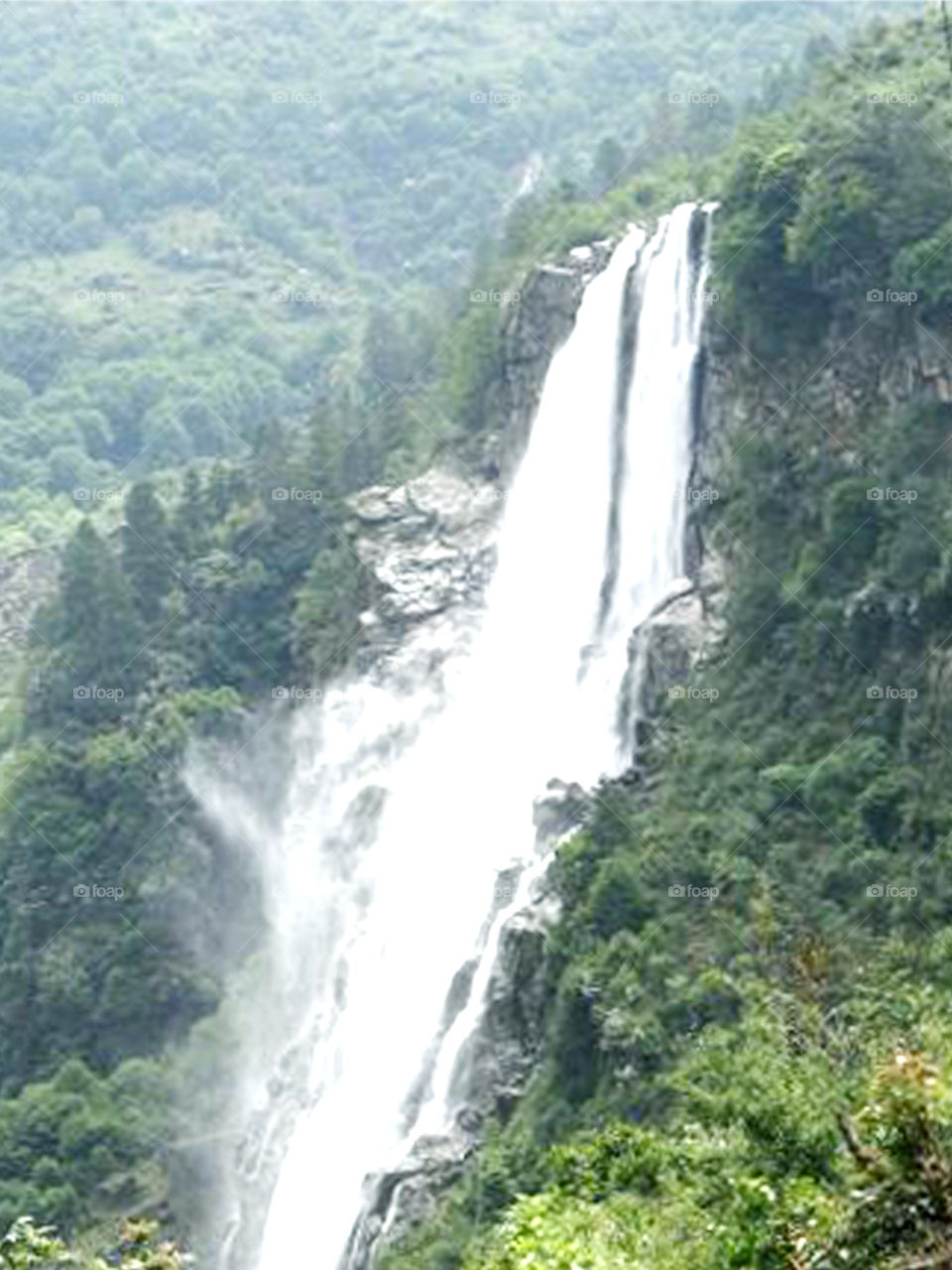 Bomdila Dhirang waterfall