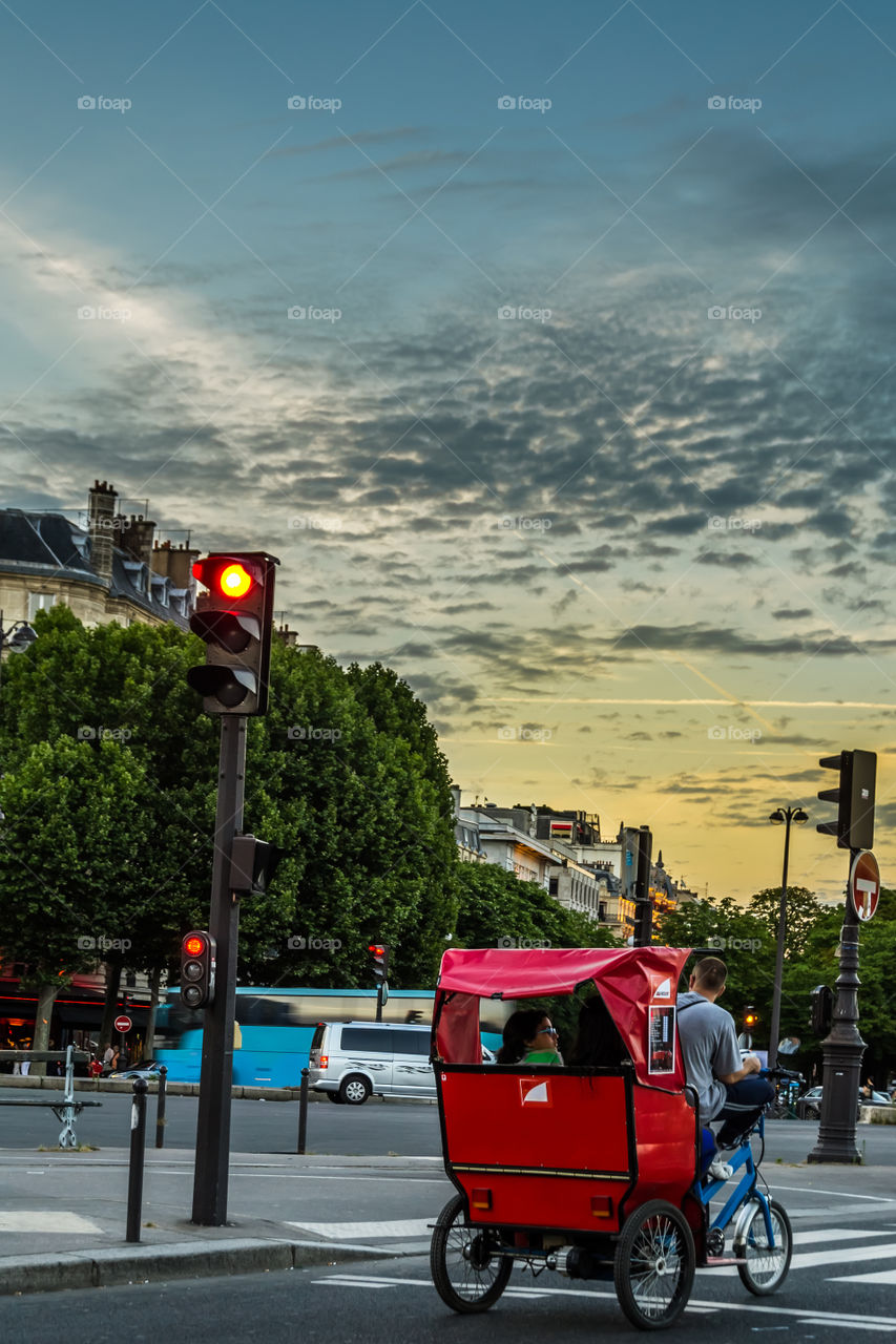 Tuk tuk à Paris. Déplacement en Tuk Tuk à Paris